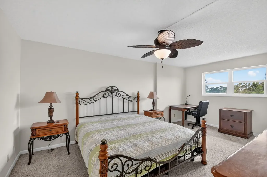 3425 Via Poinciana Lake Worth FL 33467