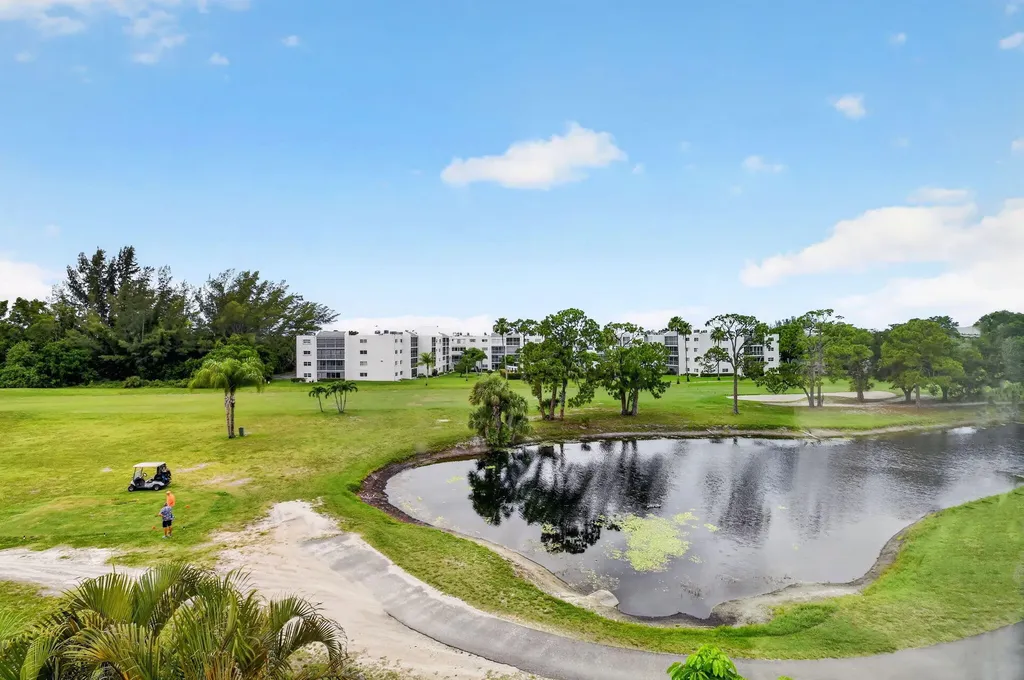 3425 Via Poinciana Lake Worth FL 33467