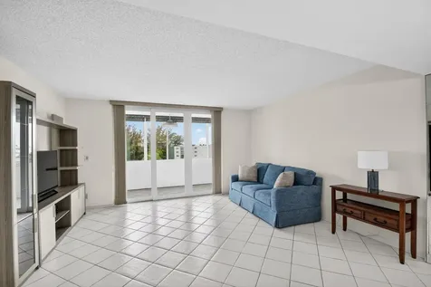 3425 Via Poinciana Lake Worth FL 33467