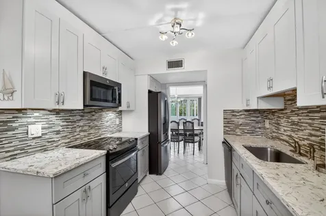 3425 Via Poinciana Lake Worth FL 33467
