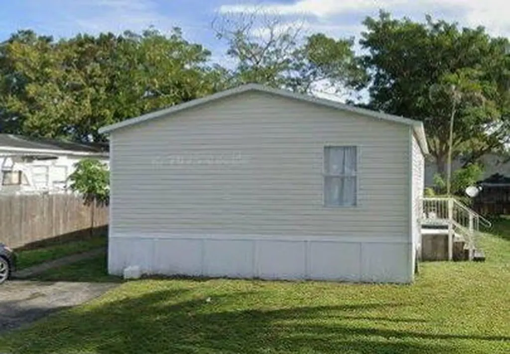 22974 Seaspray Place Boca Raton FL 33428