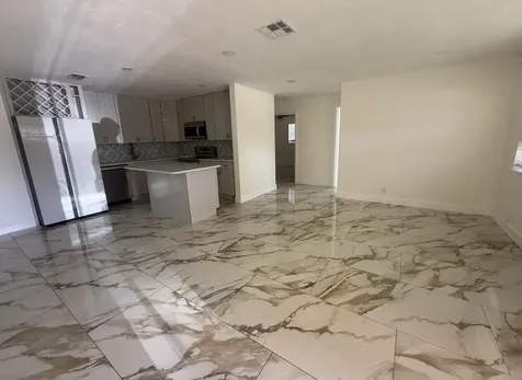 2122 NE 1st Court Boynton Beach FL 33435