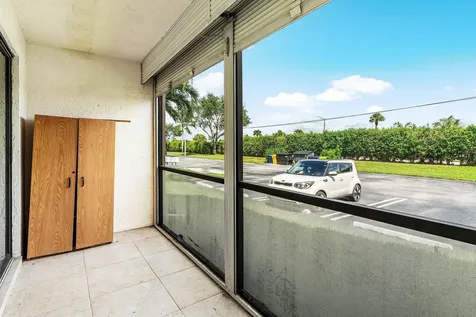 826 Sky Pine Way Greenacres FL 33415