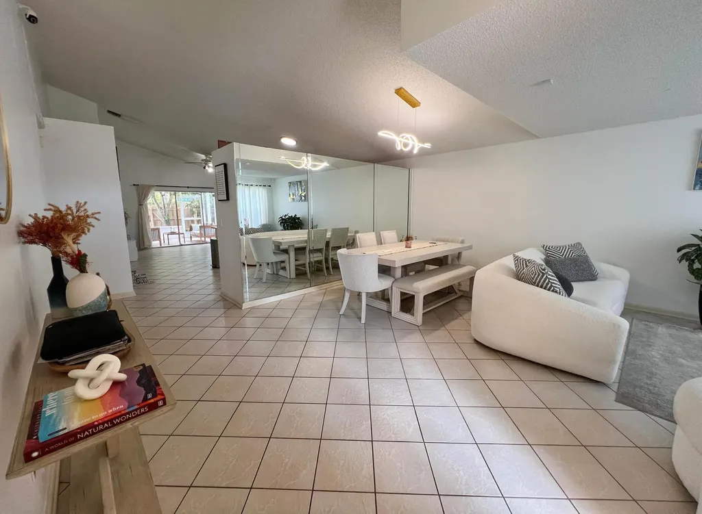 8229 White Rock Circle Boynton Beach FL 33436