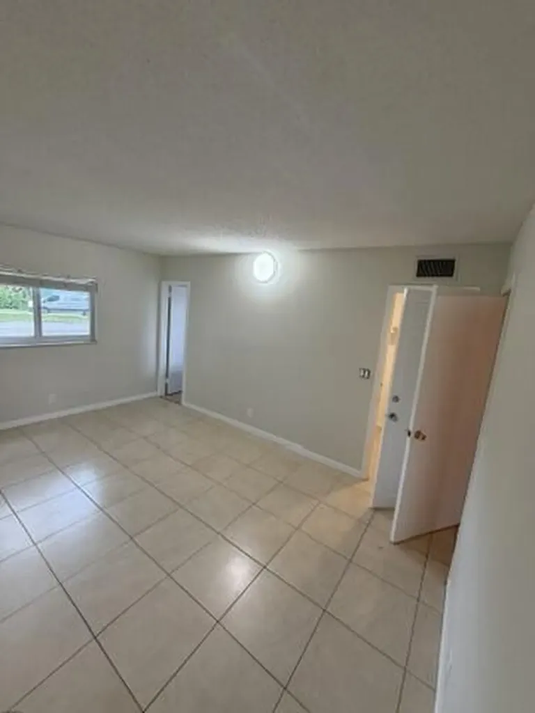 9338 SW 3rd Street Boca Raton FL 33428