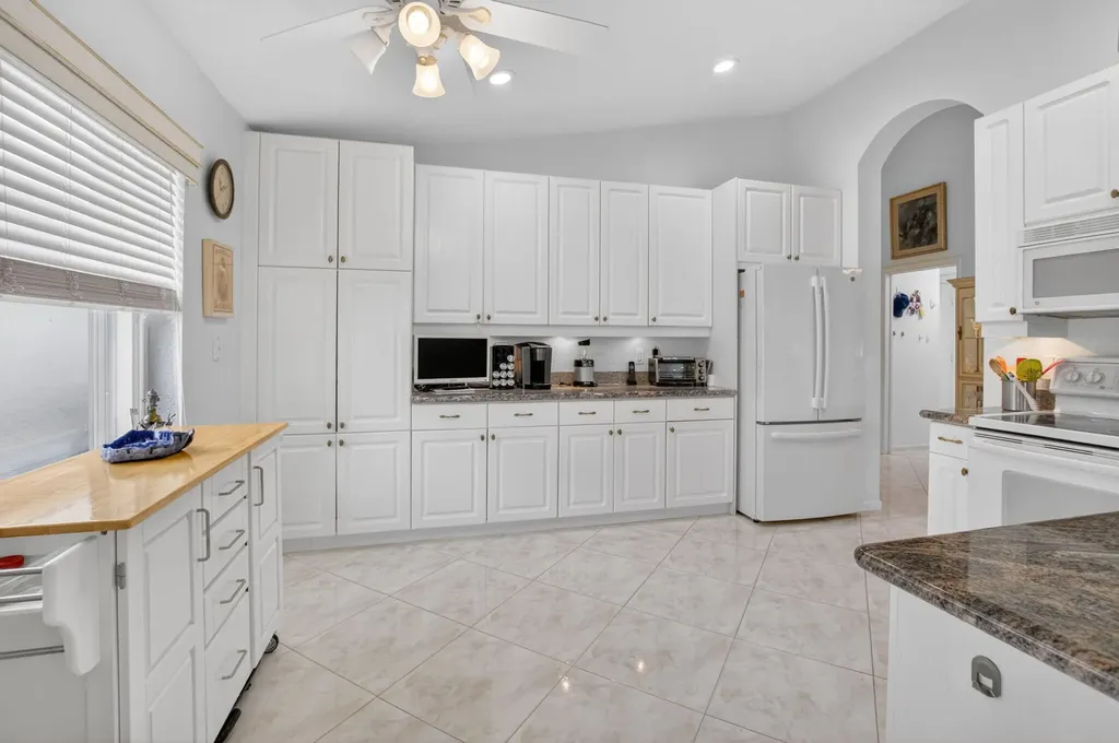 5217 Glenville Drive Boynton Beach FL 33437