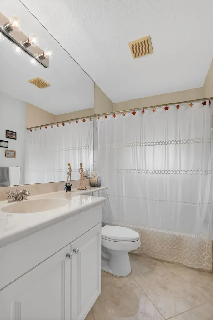 5217 Glenville Drive Boynton Beach FL 33437