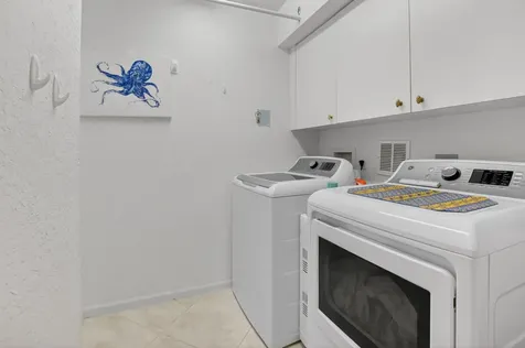 5217 Glenville Drive Boynton Beach FL 33437