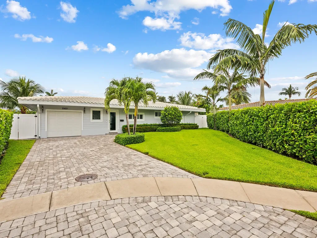 2421 NE 50th Street Lighthouse Point FL 33064