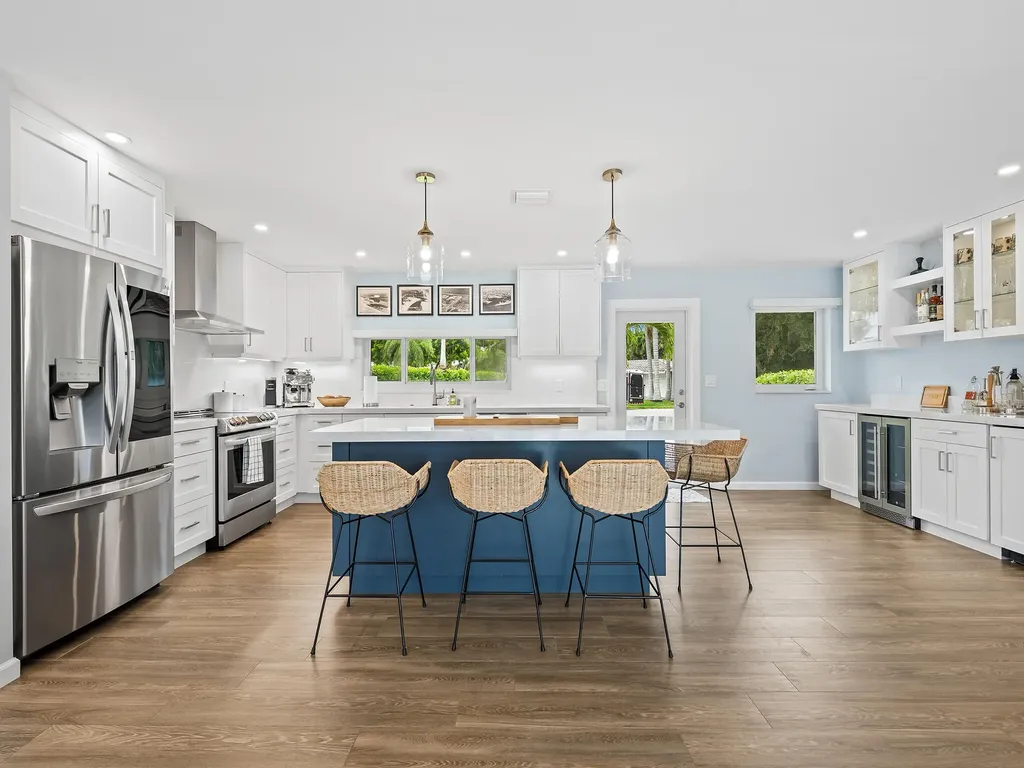 2421 NE 50th Street Lighthouse Point FL 33064