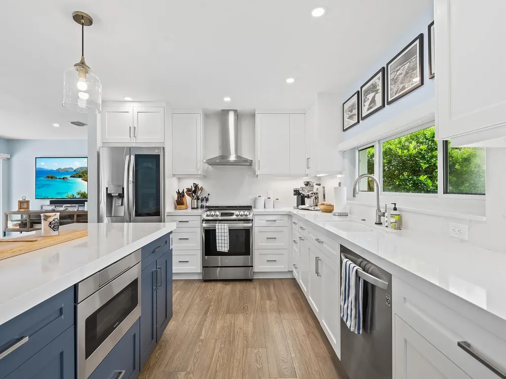 2421 NE 50th Street Lighthouse Point FL 33064