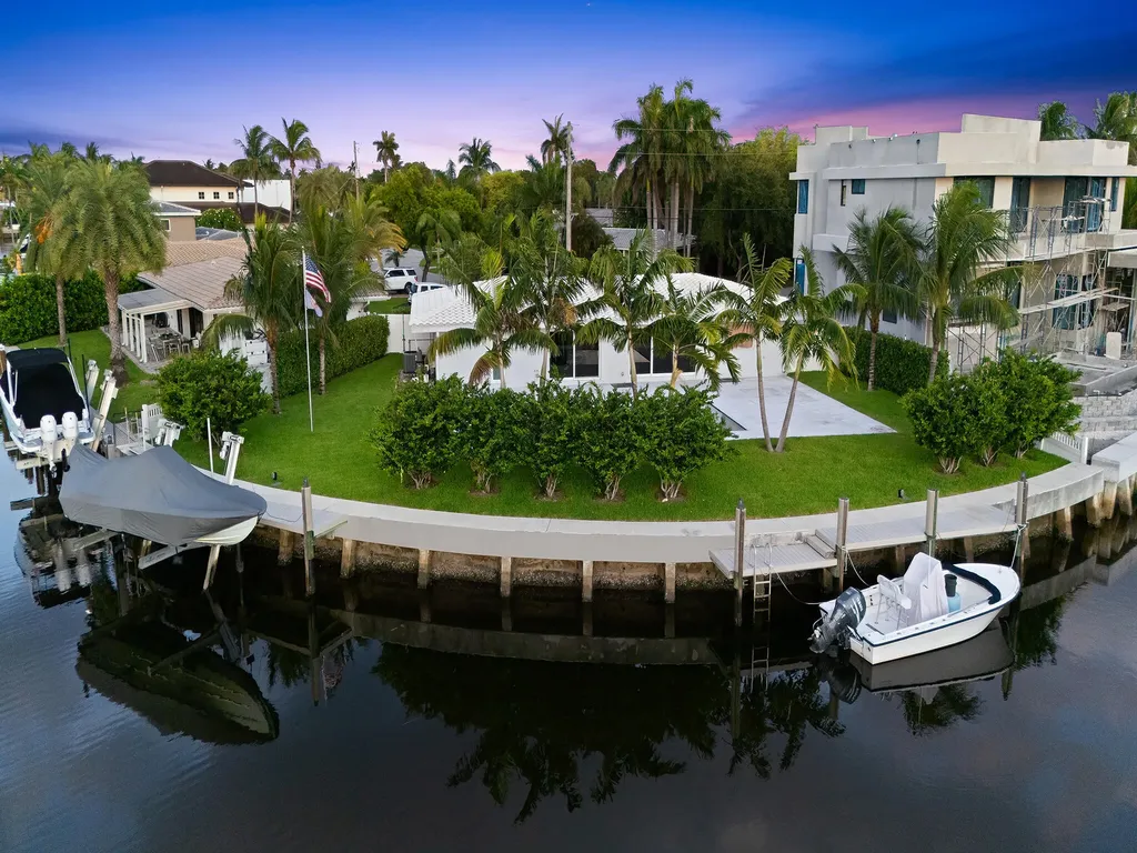 2421 NE 50th Street Lighthouse Point FL 33064