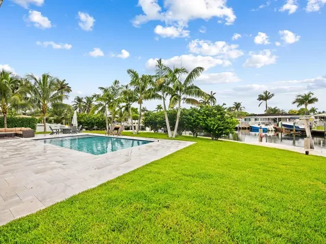 2421 NE 50th Street Lighthouse Point FL 33064