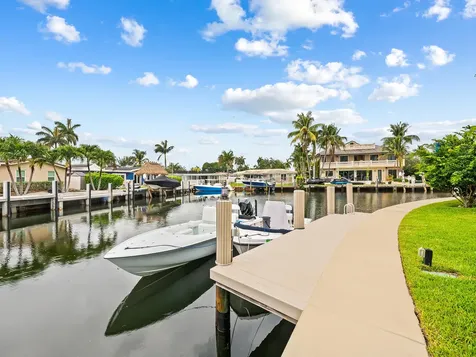 2421 NE 50th Street Lighthouse Point FL 33064