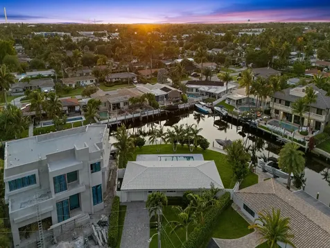 2421 NE 50th Street Lighthouse Point FL 33064