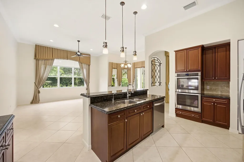 195 Sedona Way Palm Beach Gardens FL 33418