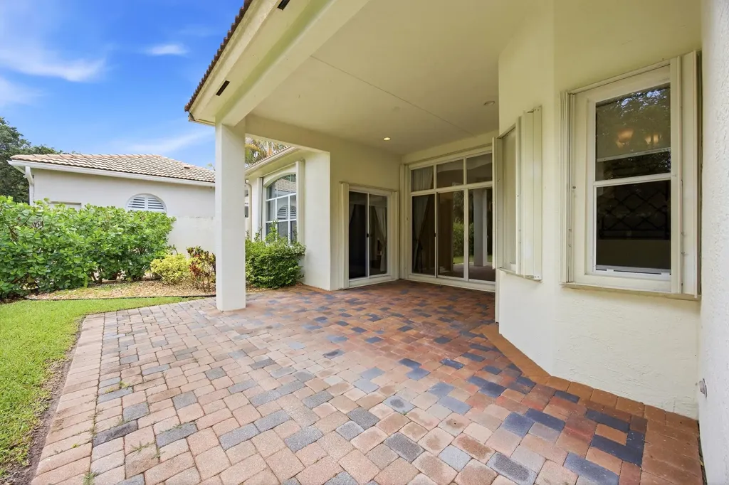 195 Sedona Way Palm Beach Gardens FL 33418