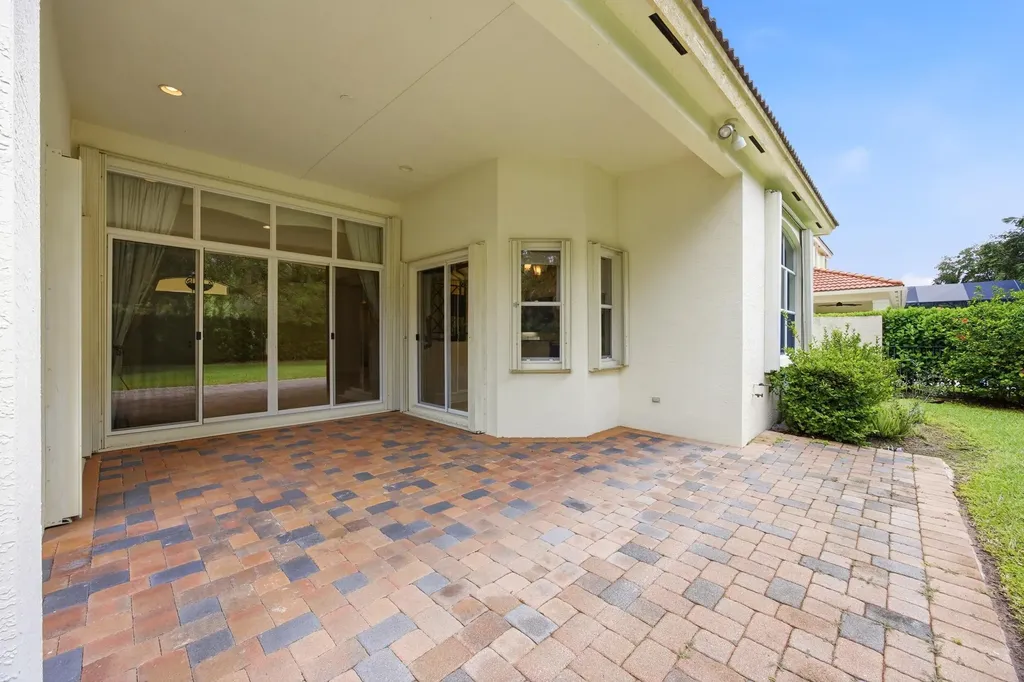 195 Sedona Way Palm Beach Gardens FL 33418