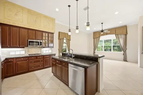 195 Sedona Way Palm Beach Gardens FL 33418