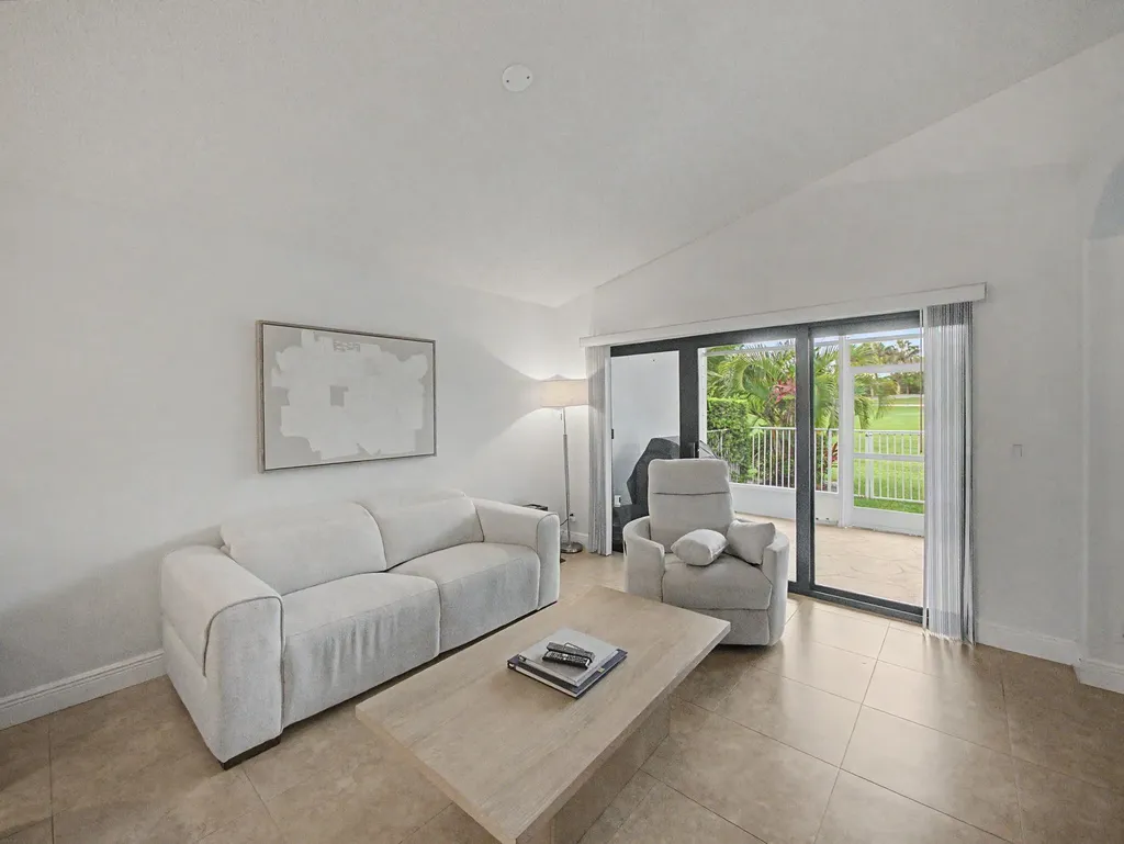6244 Grand Cypress Circle Lake Worth FL 33463