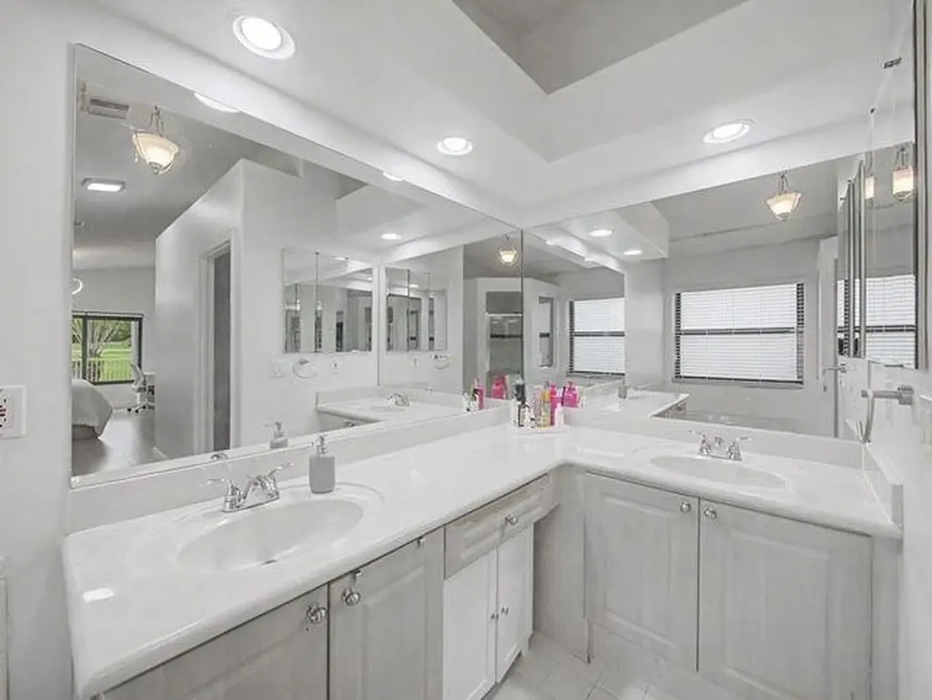 6244 Grand Cypress Circle Lake Worth FL 33463