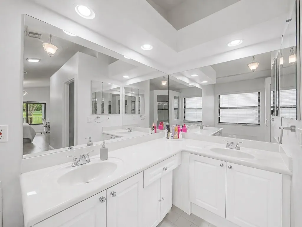6244 Grand Cypress Circle Lake Worth FL 33463