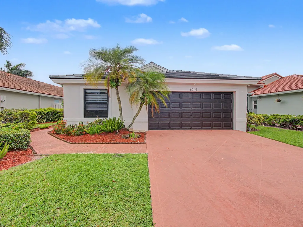 6244 Grand Cypress Circle Lake Worth FL 33463