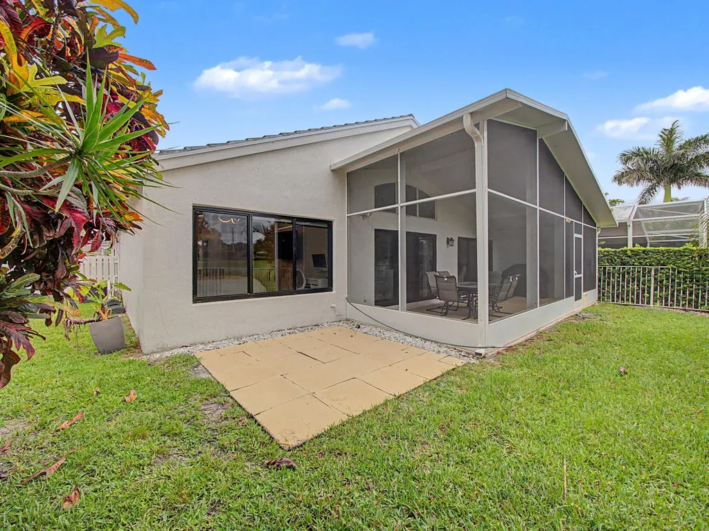 6244 Grand Cypress Circle Lake Worth FL 33463