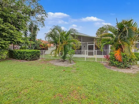 6244 Grand Cypress Circle Lake Worth FL 33463