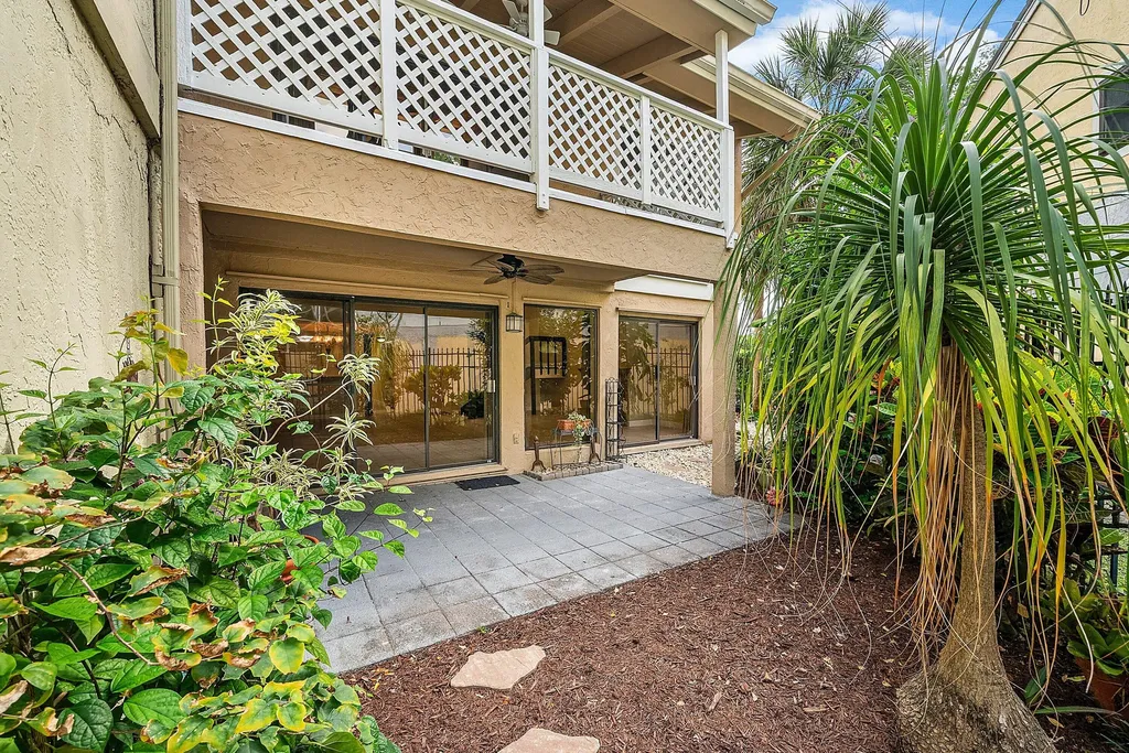 5664 Santiago Circle Boca Raton FL 33433