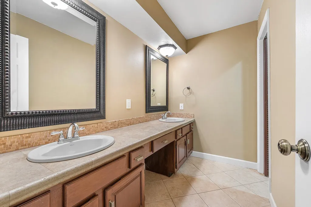 5664 Santiago Circle Boca Raton FL 33433