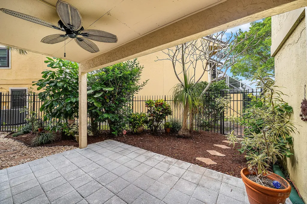 5664 Santiago Circle Boca Raton FL 33433