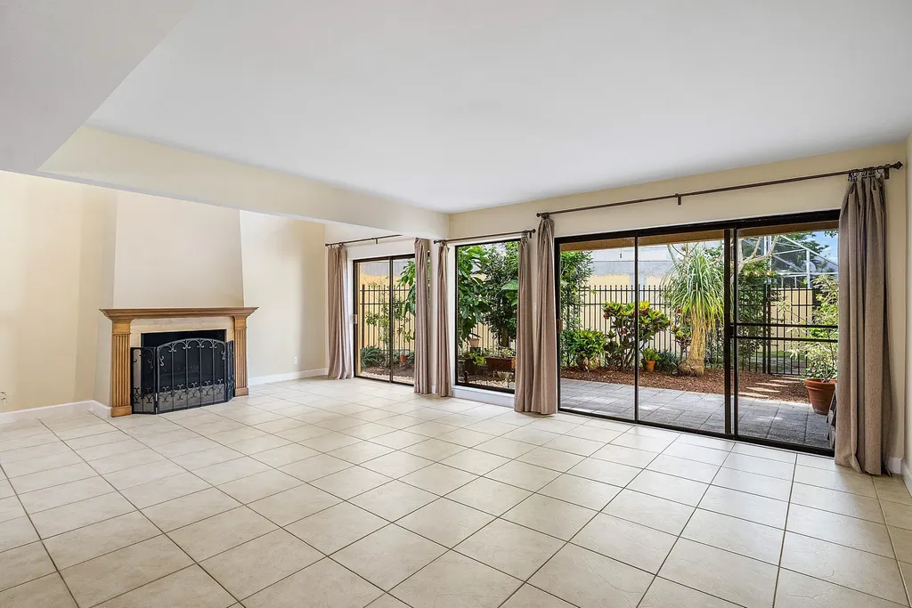 5664 Santiago Circle Boca Raton FL 33433