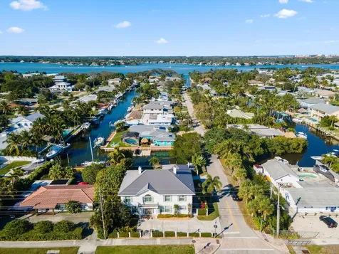 401 Center Street Jupiter FL 33458