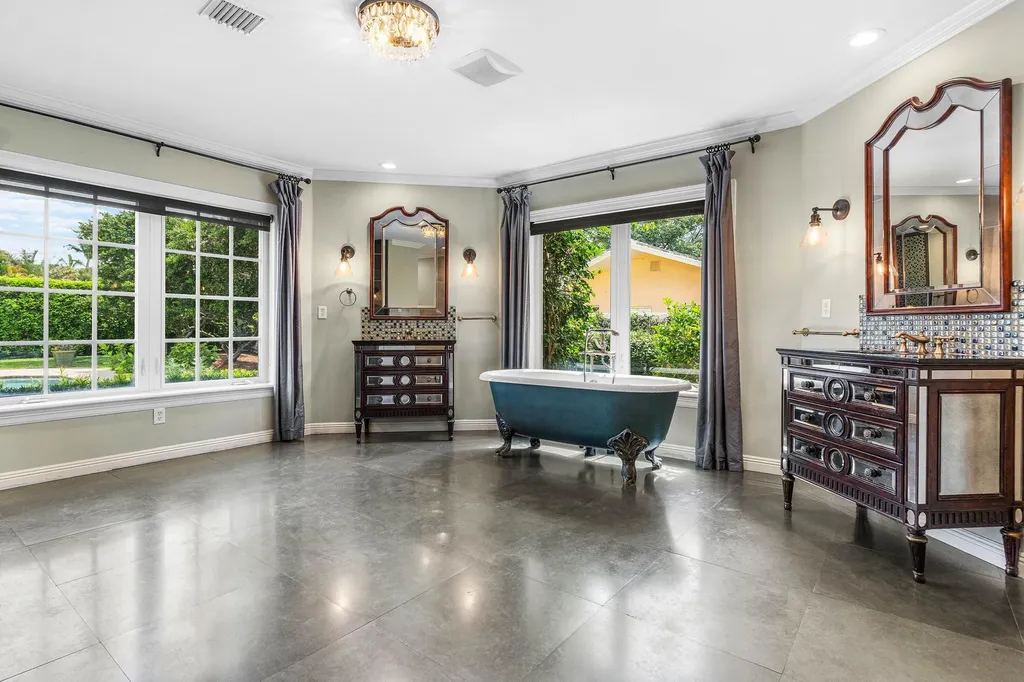 1103 NW 6th Avenue Delray Beach FL 33444