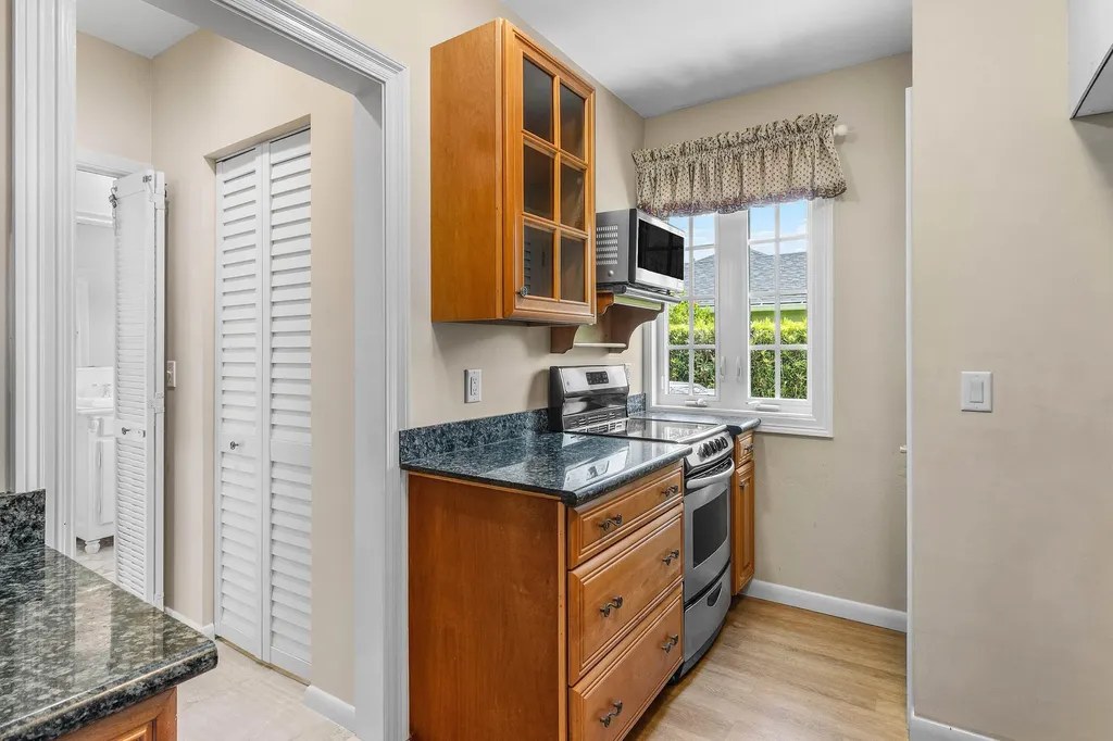 1103 NW 6th Avenue Delray Beach FL 33444