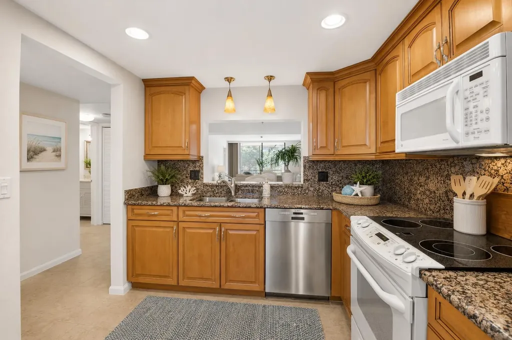 555 Banyan Tree Lane Delray Beach FL 33483