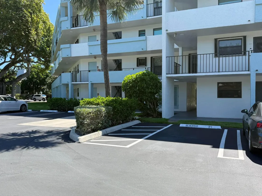 555 Banyan Tree Lane Delray Beach FL 33483