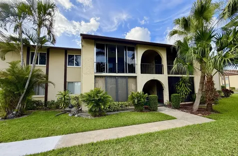 301 Pine Ridge Circle Greenacres FL 33463