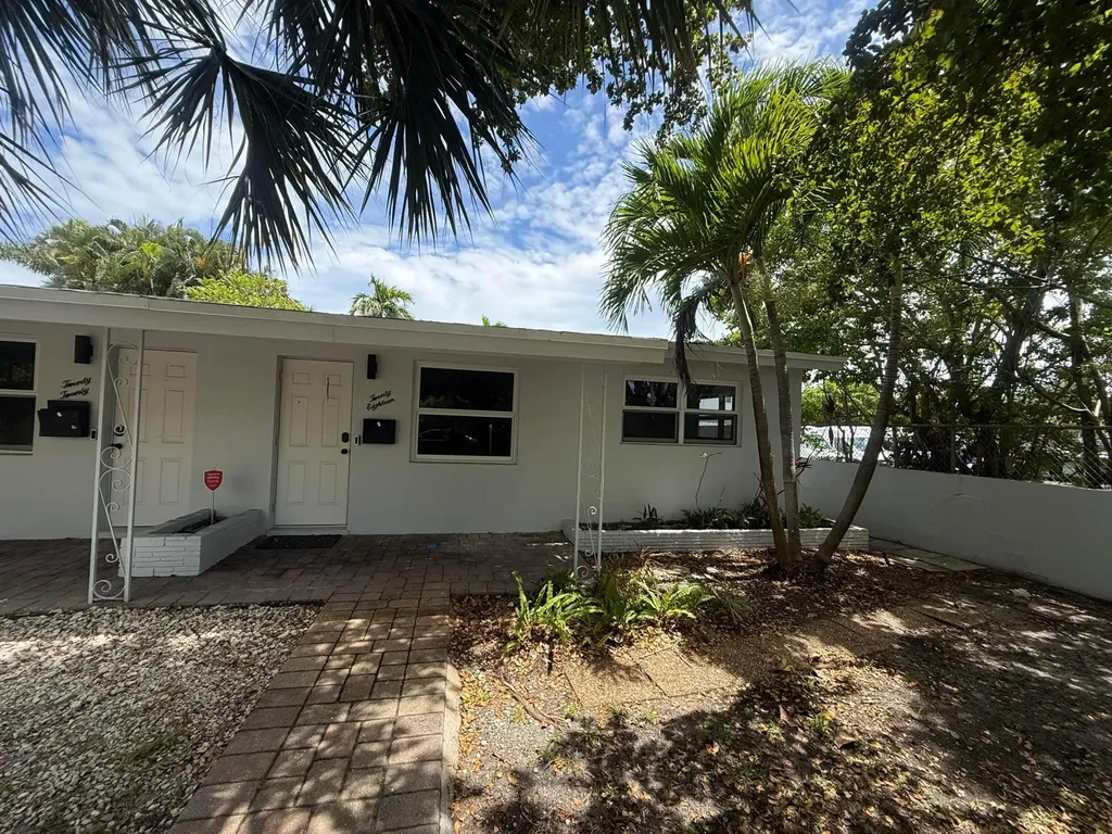 2018 NE 15th Street Fort Lauderdale FL 33304