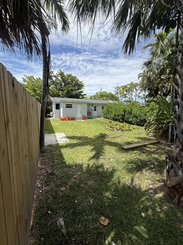 2018 NE 15th Street Fort Lauderdale FL 33304