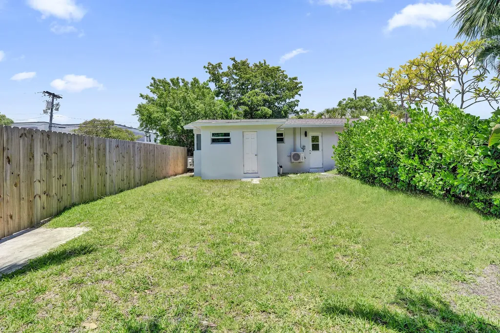 2018 NE 15th Street Fort Lauderdale FL 33304