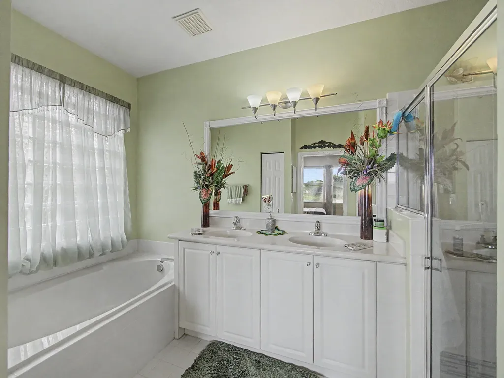 806 NW Rutherford Court Port St Lucie FL 34983