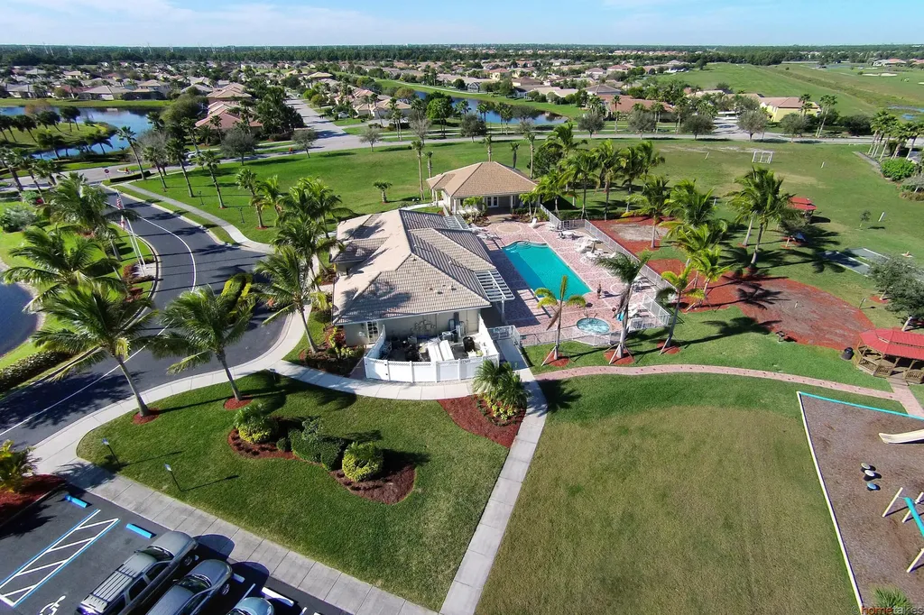 806 NW Rutherford Court Port St Lucie FL 34983