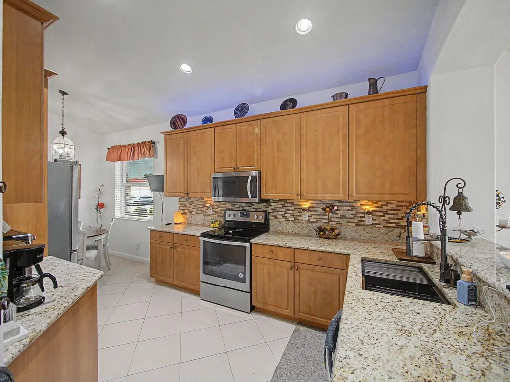 806 NW Rutherford Court Port St Lucie FL 34983