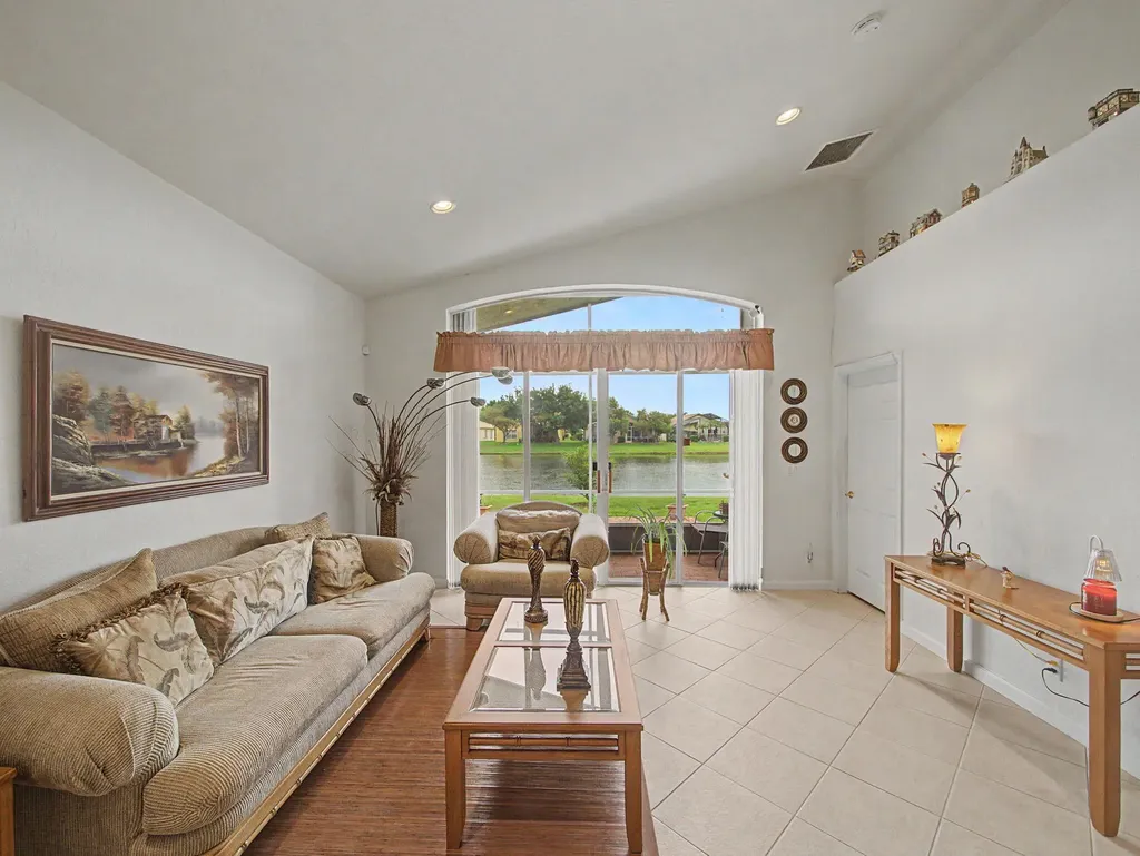 806 NW Rutherford Court Port St Lucie FL 34983