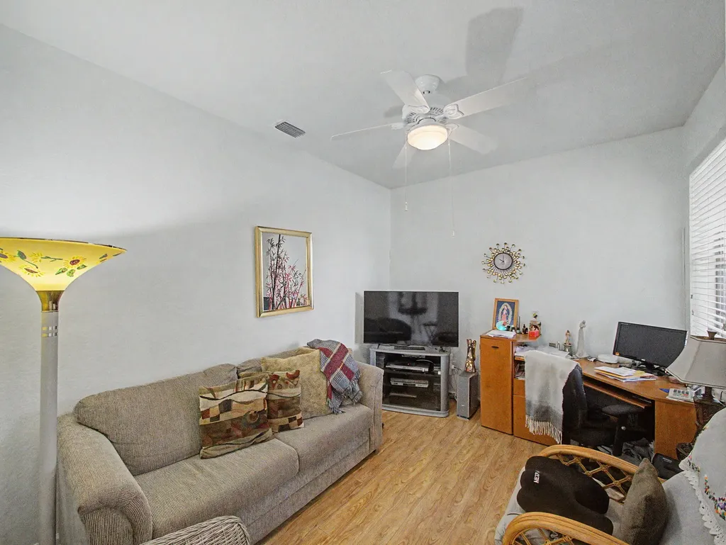 806 NW Rutherford Court Port St Lucie FL 34983