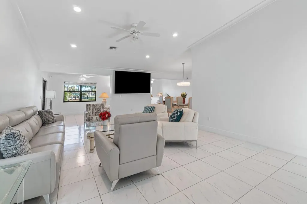 5605 Forest Oaks Terrace Delray Beach FL 33484