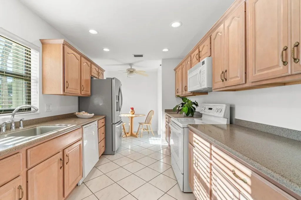 5605 Forest Oaks Terrace Delray Beach FL 33484