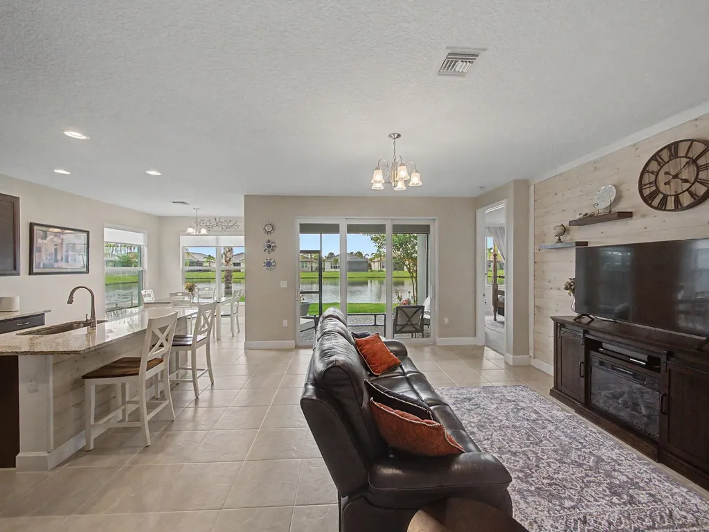 11403 SW Carlisle Crossing Avenue Port St Lucie FL 34987